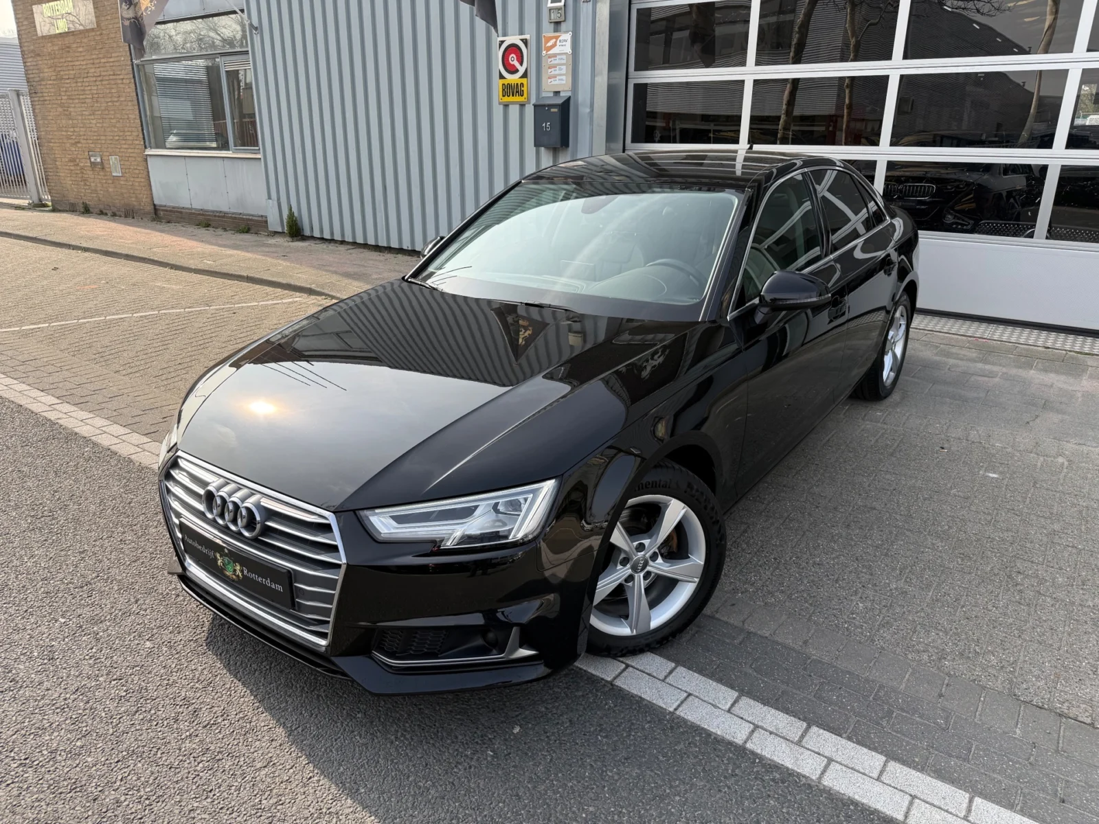 Audi-A4