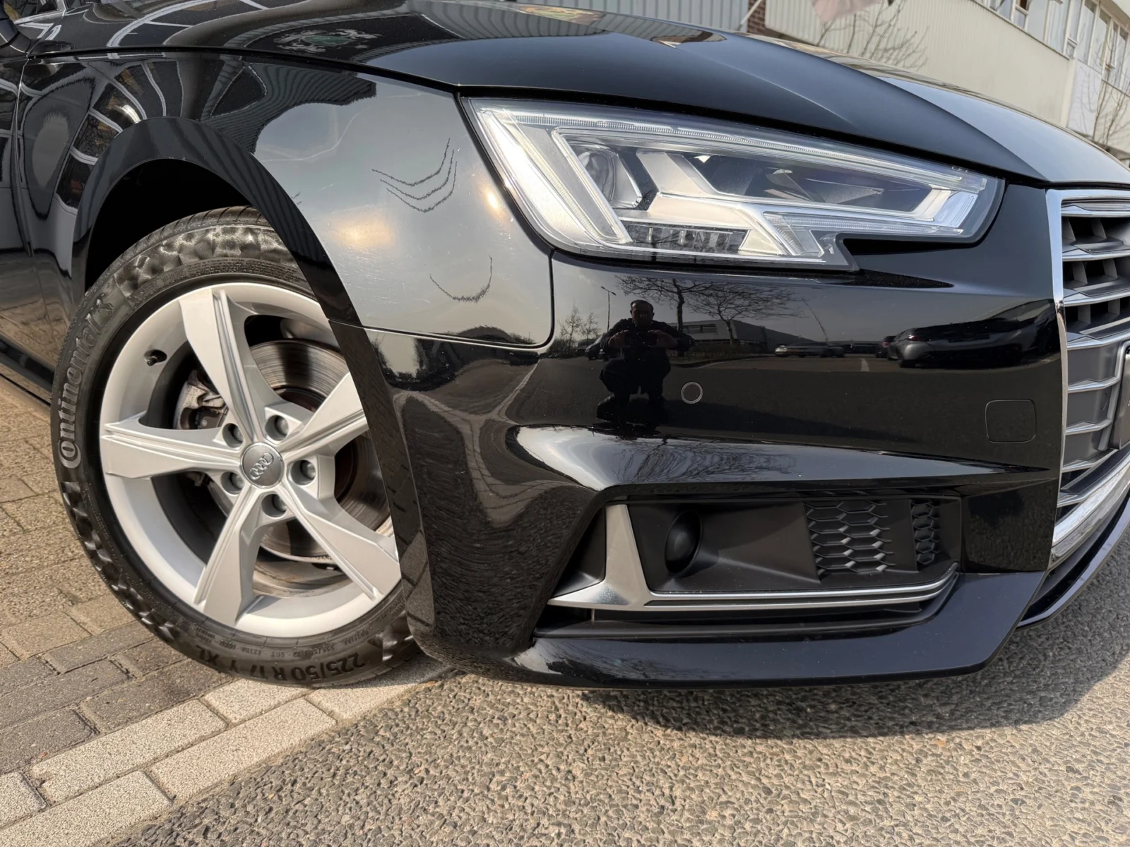 Audi-A4