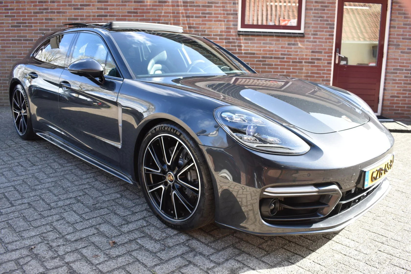 Porsche-Panamera