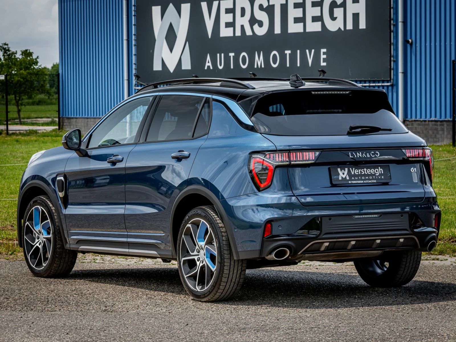 Lynk & Co-01