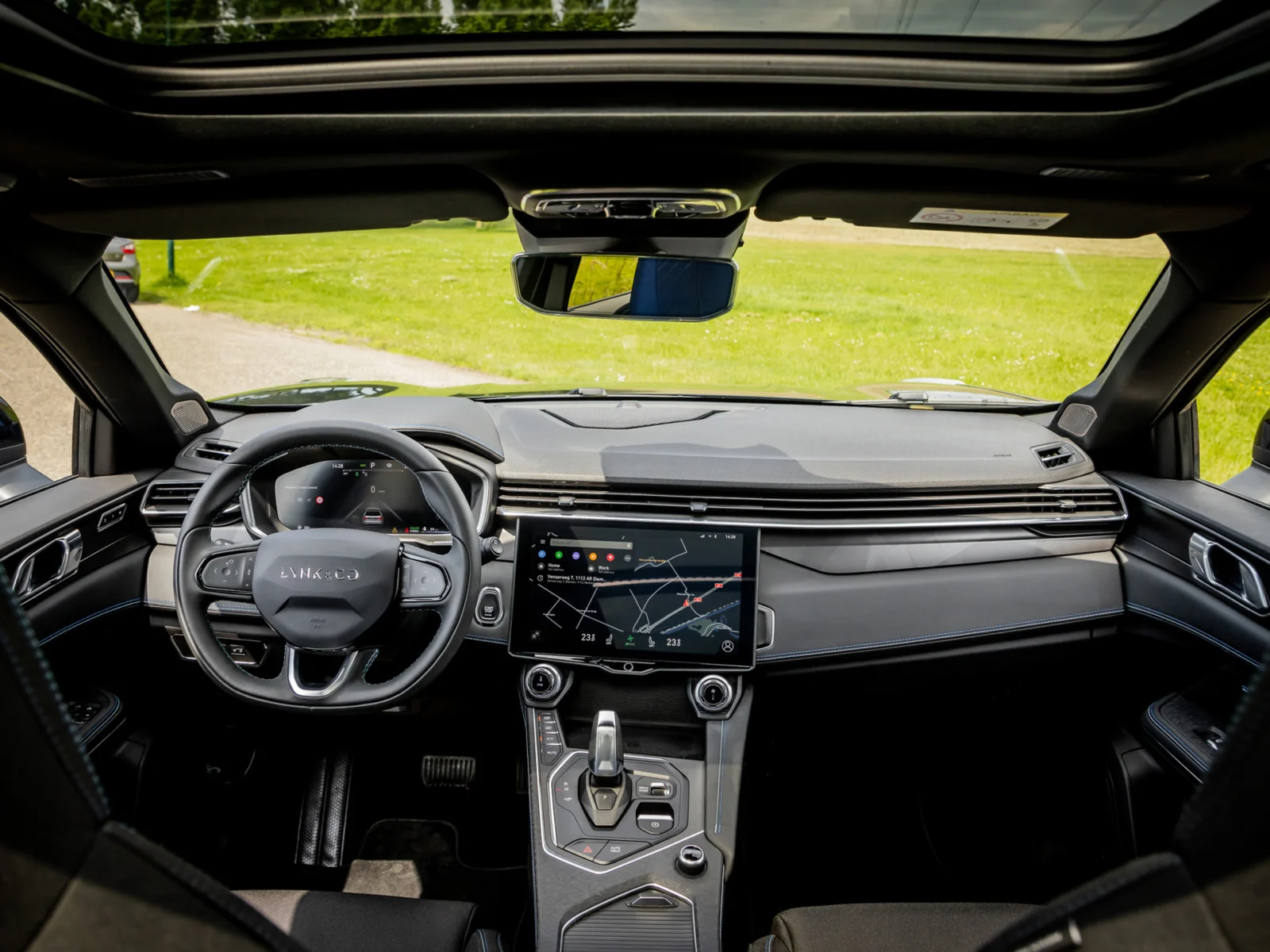 Lynk & Co-01