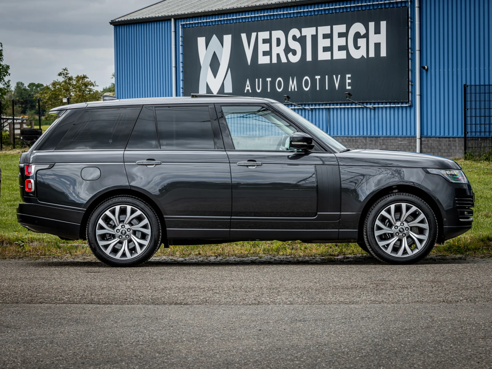 Land Rover-Range Rover