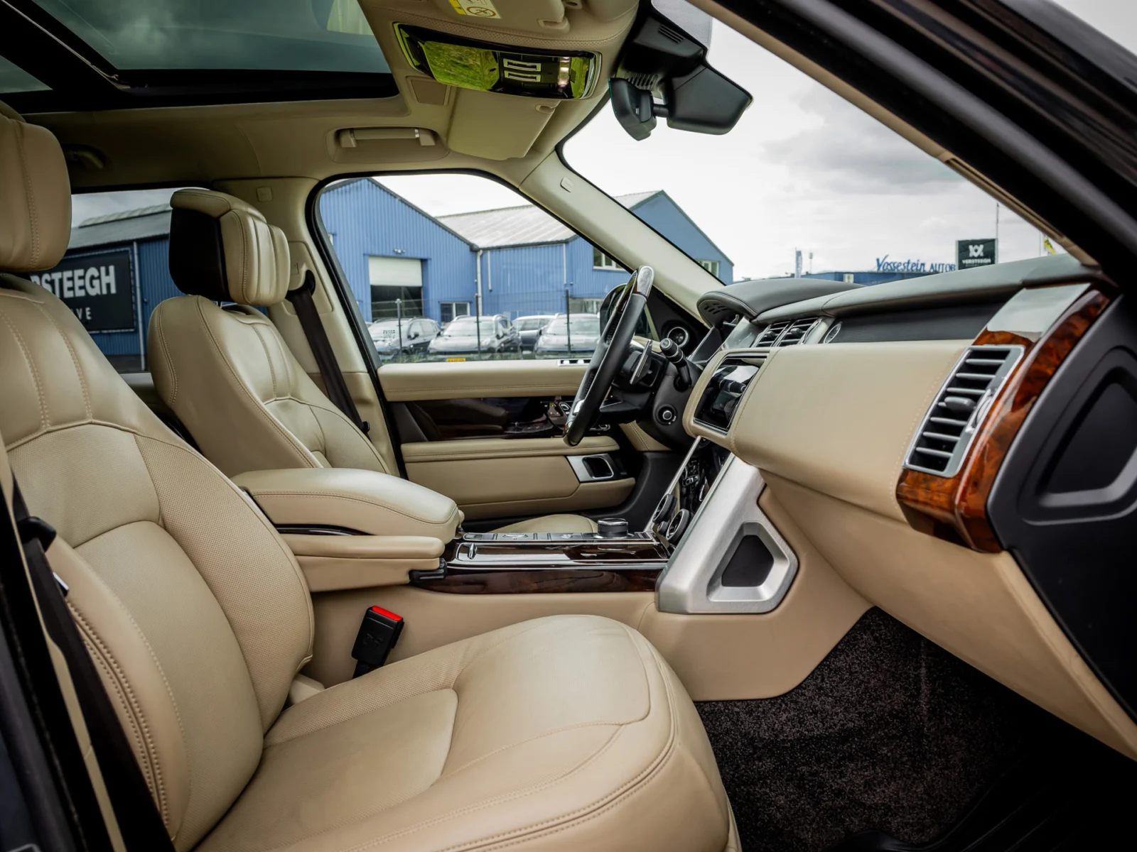 Land Rover-Range Rover