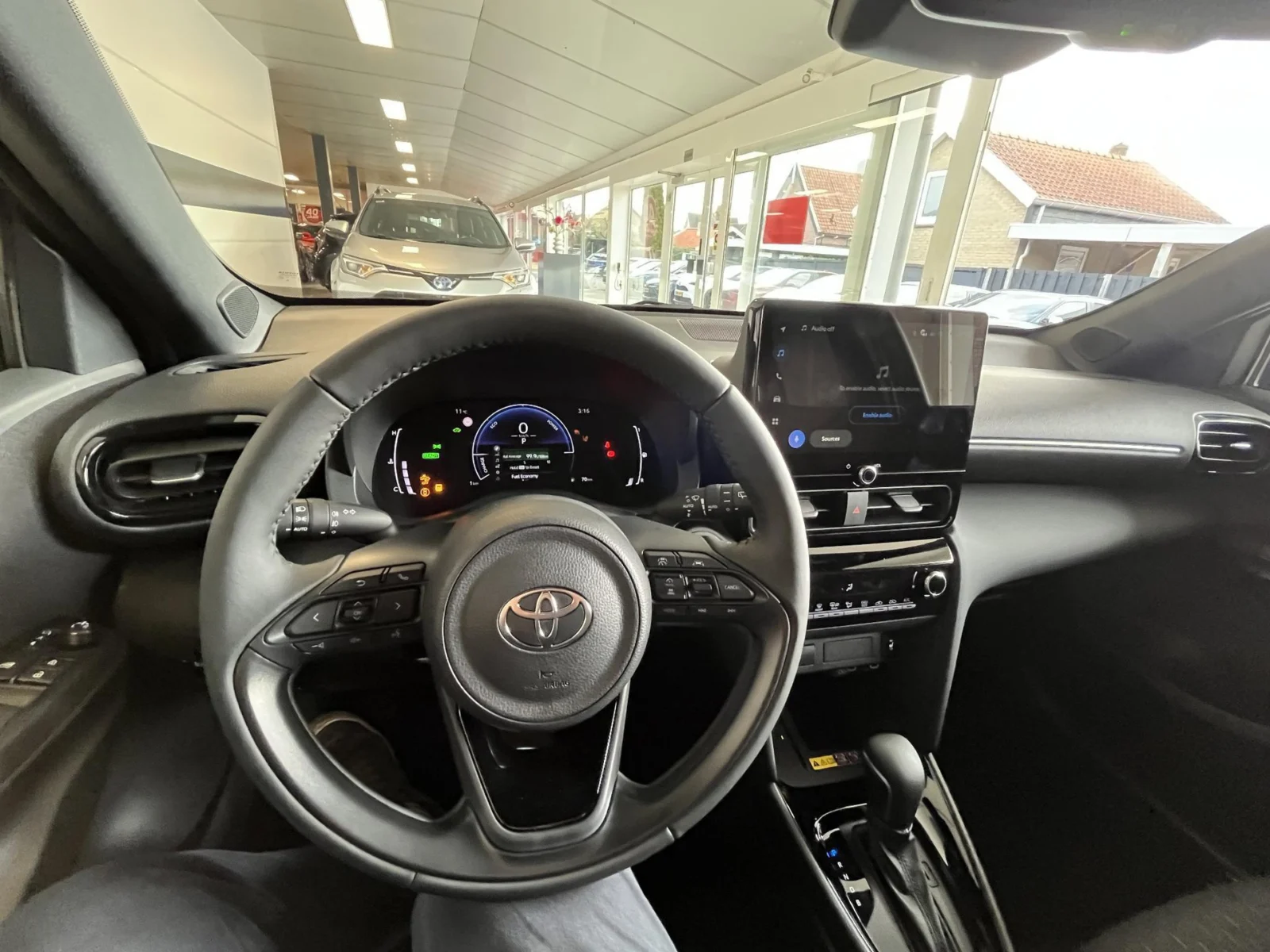 Toyota-Yaris Cross