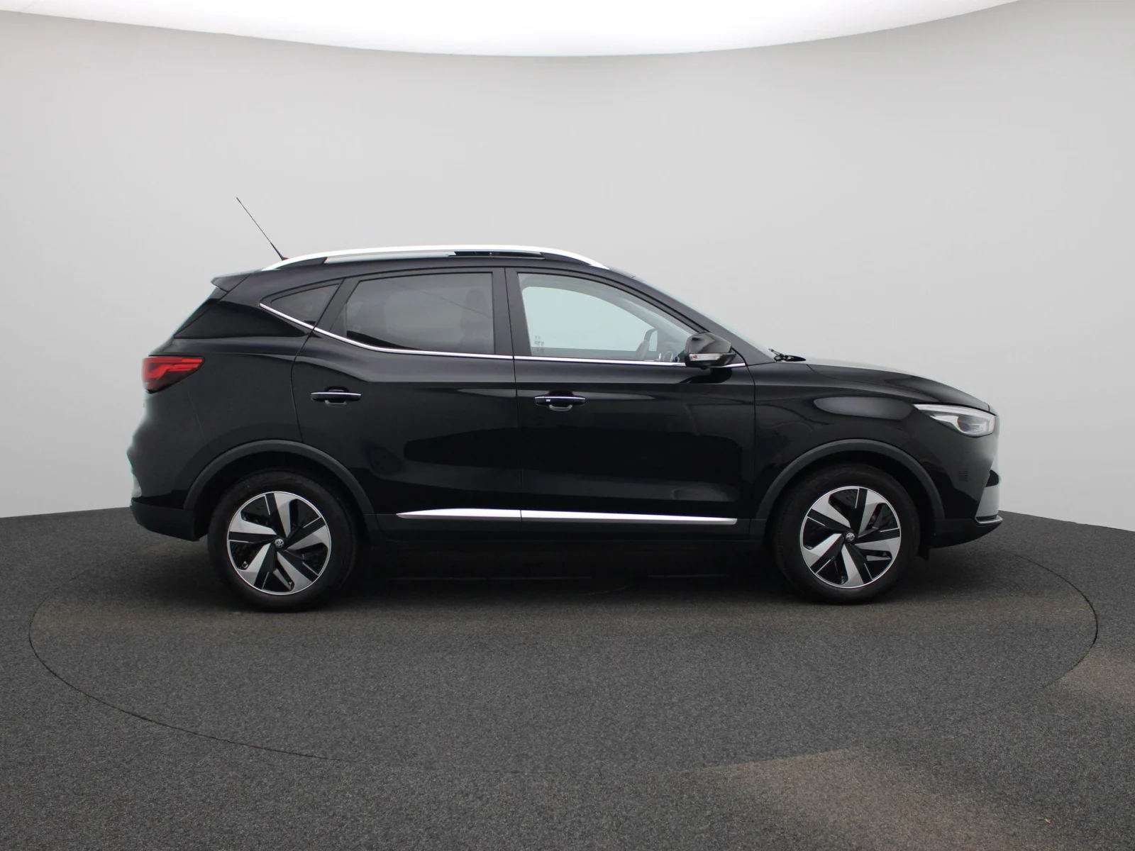 MG-ZS