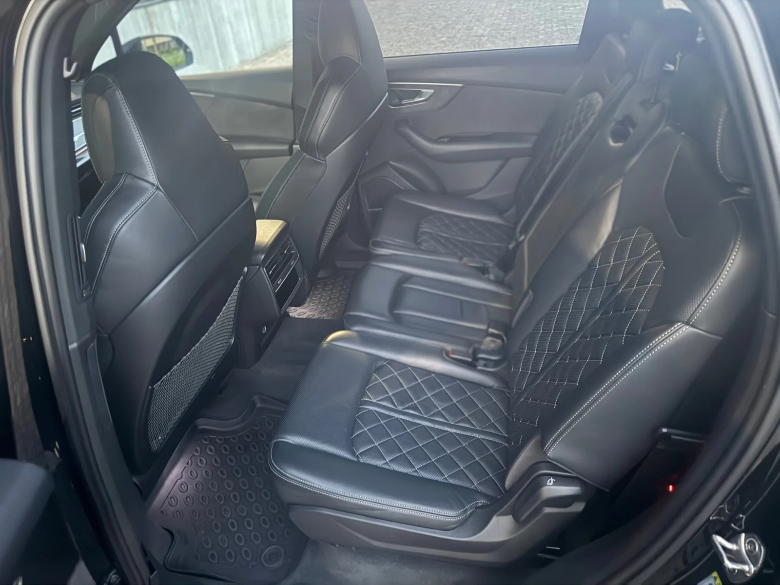 Audi-Q7