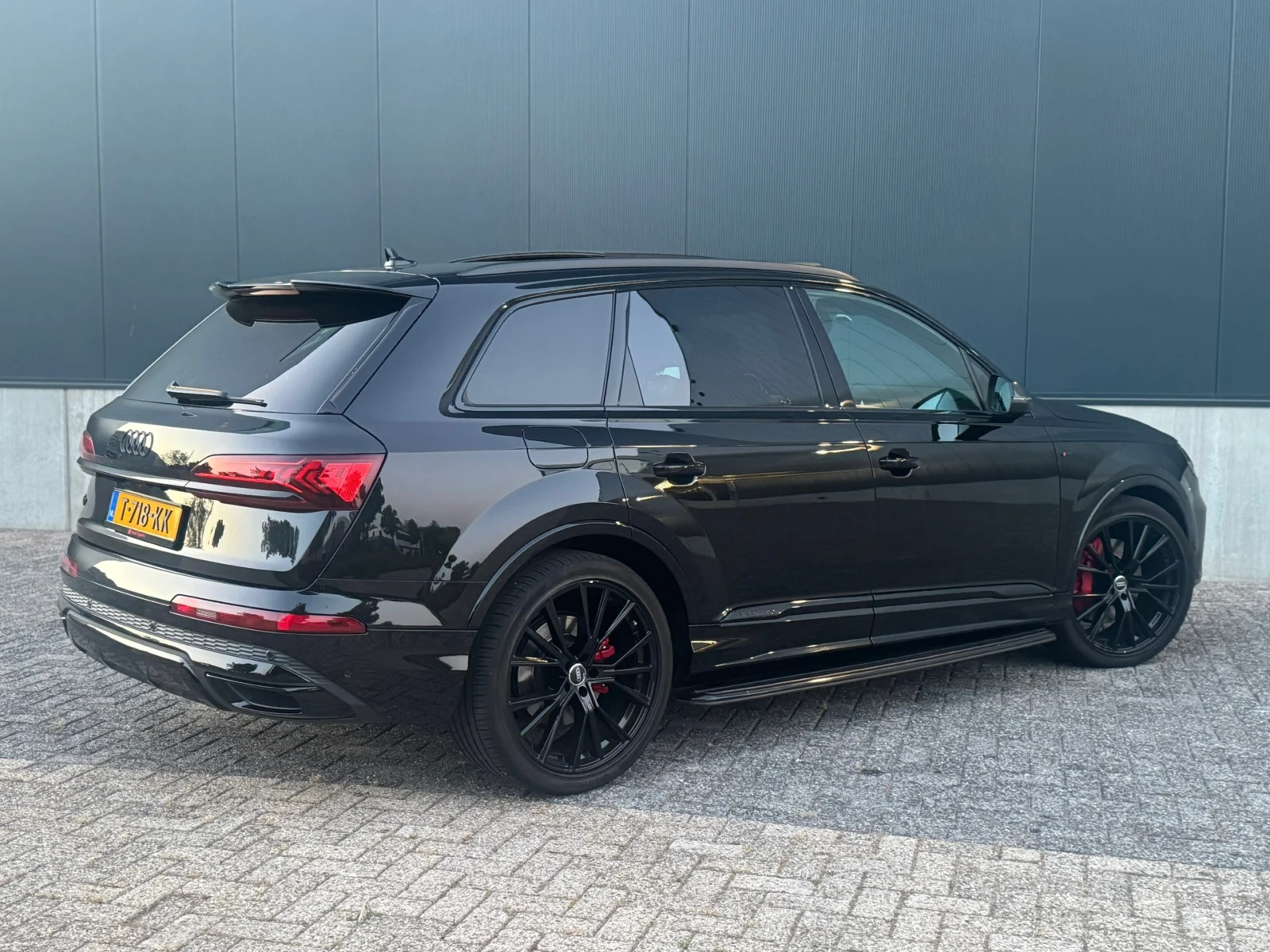Audi-Q7