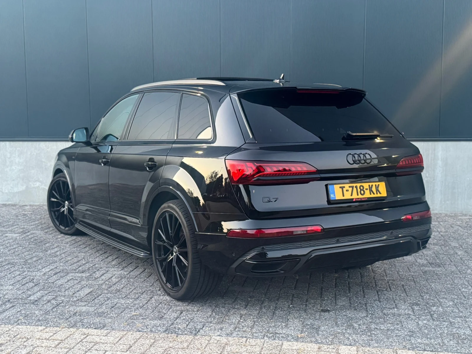 Audi-Q7