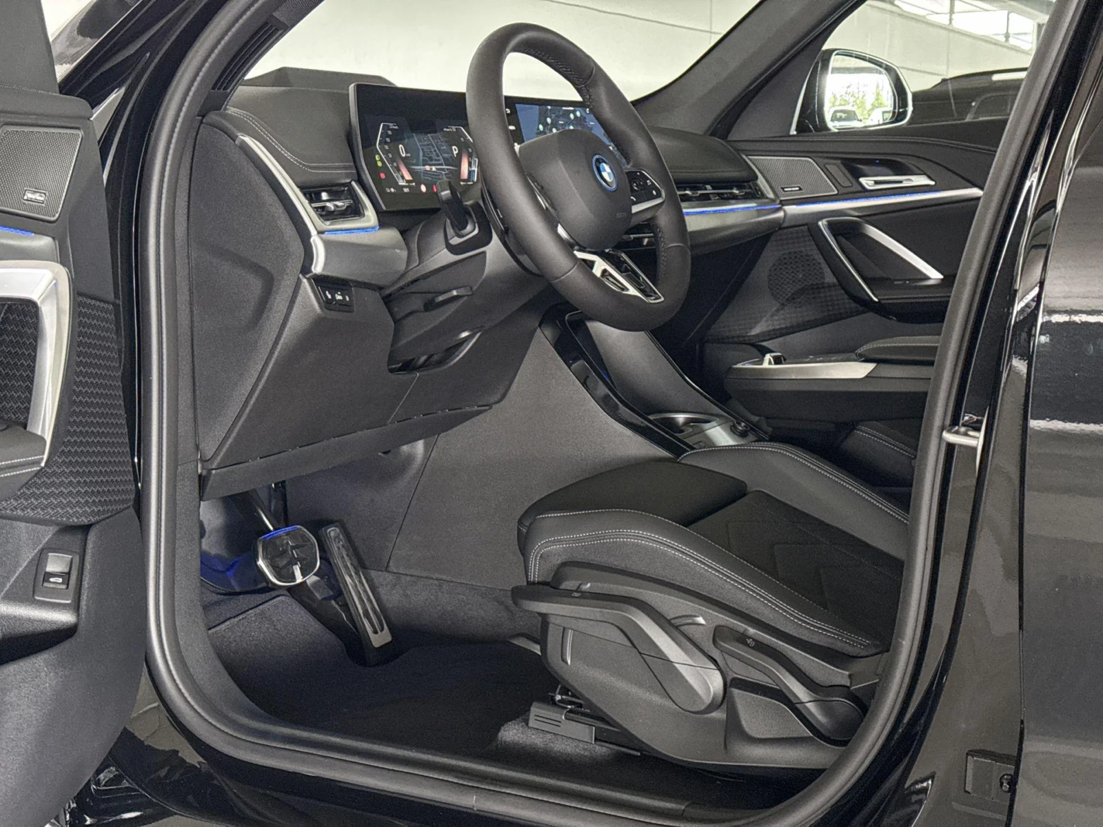 BMW-iX1