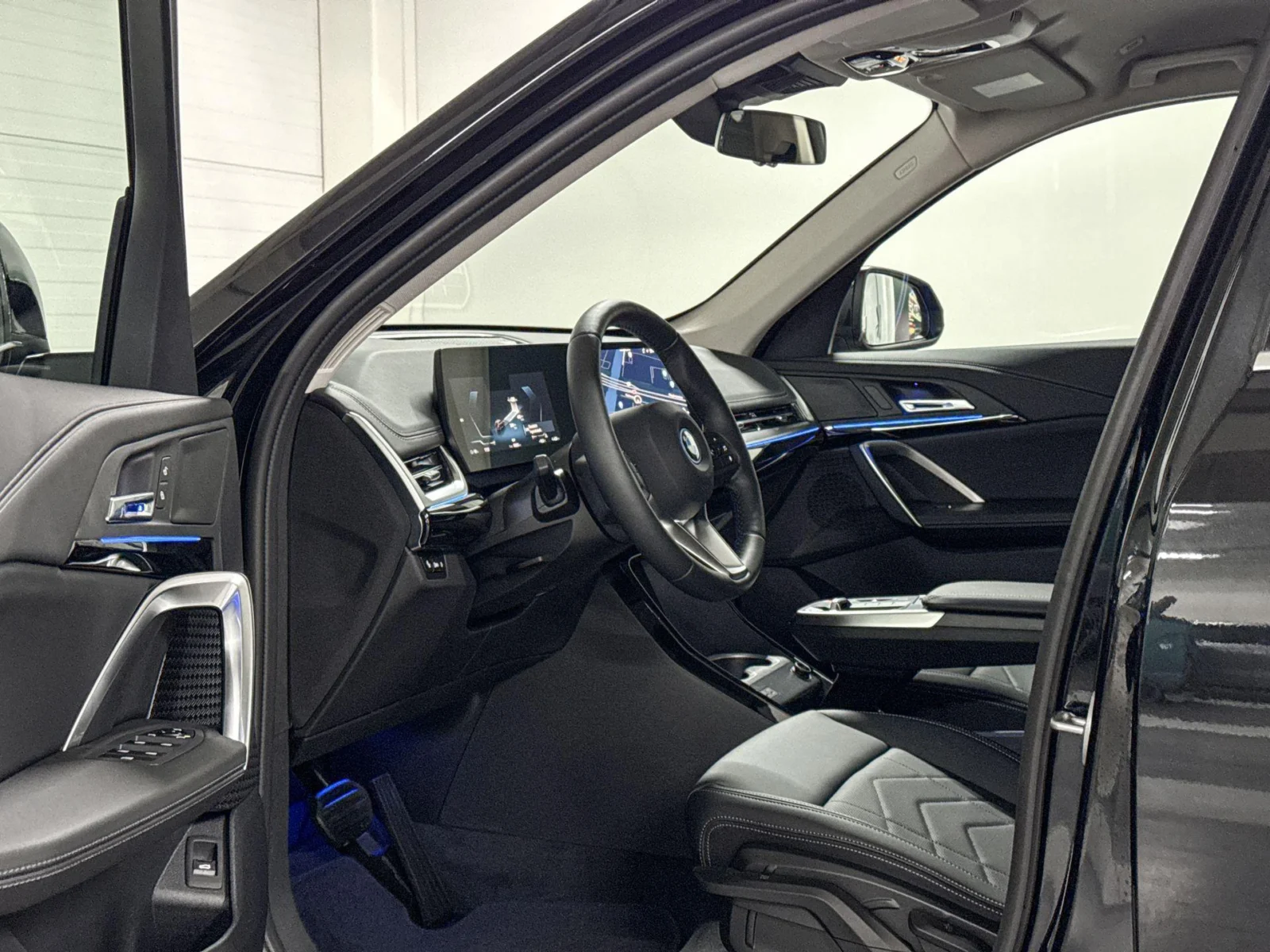 BMW-iX1