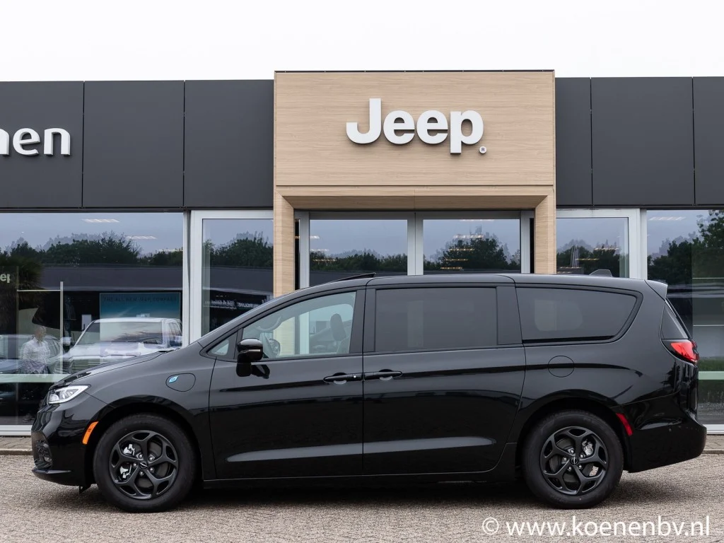 Chrysler-Pacifica