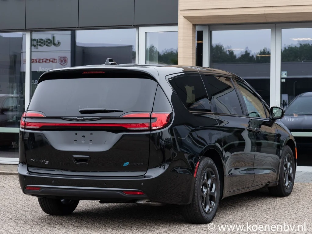Chrysler-Pacifica