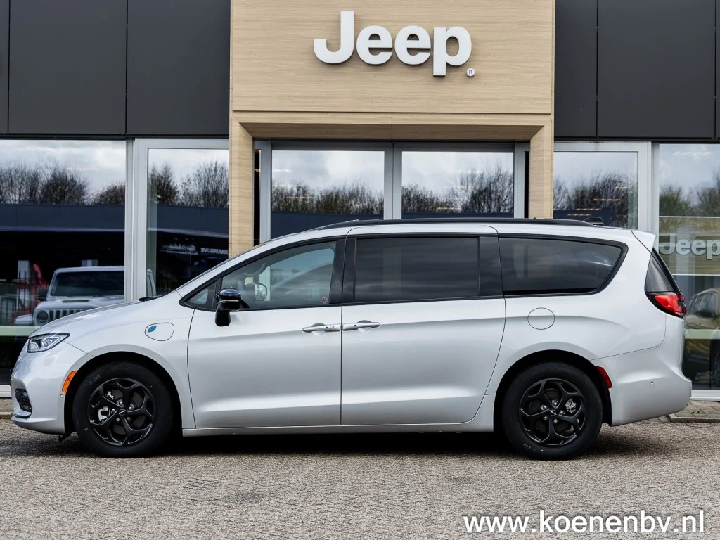 Chrysler-Pacifica