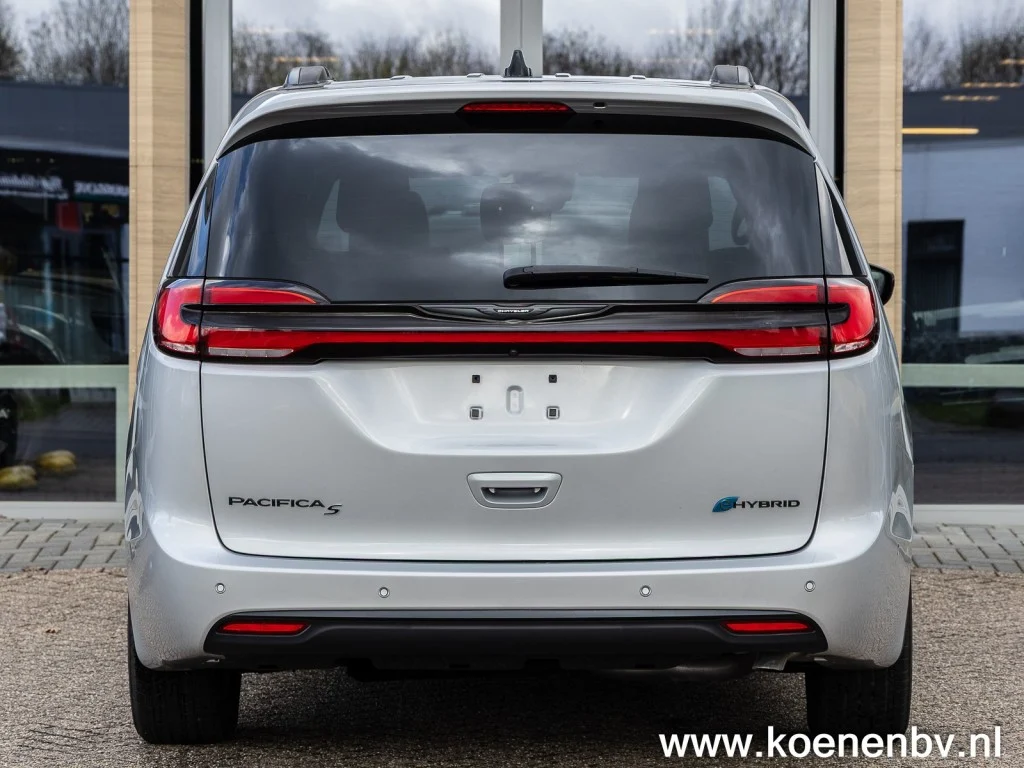 Chrysler-Pacifica