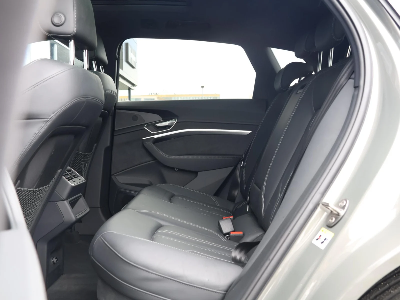Audi-Q8 e-tron