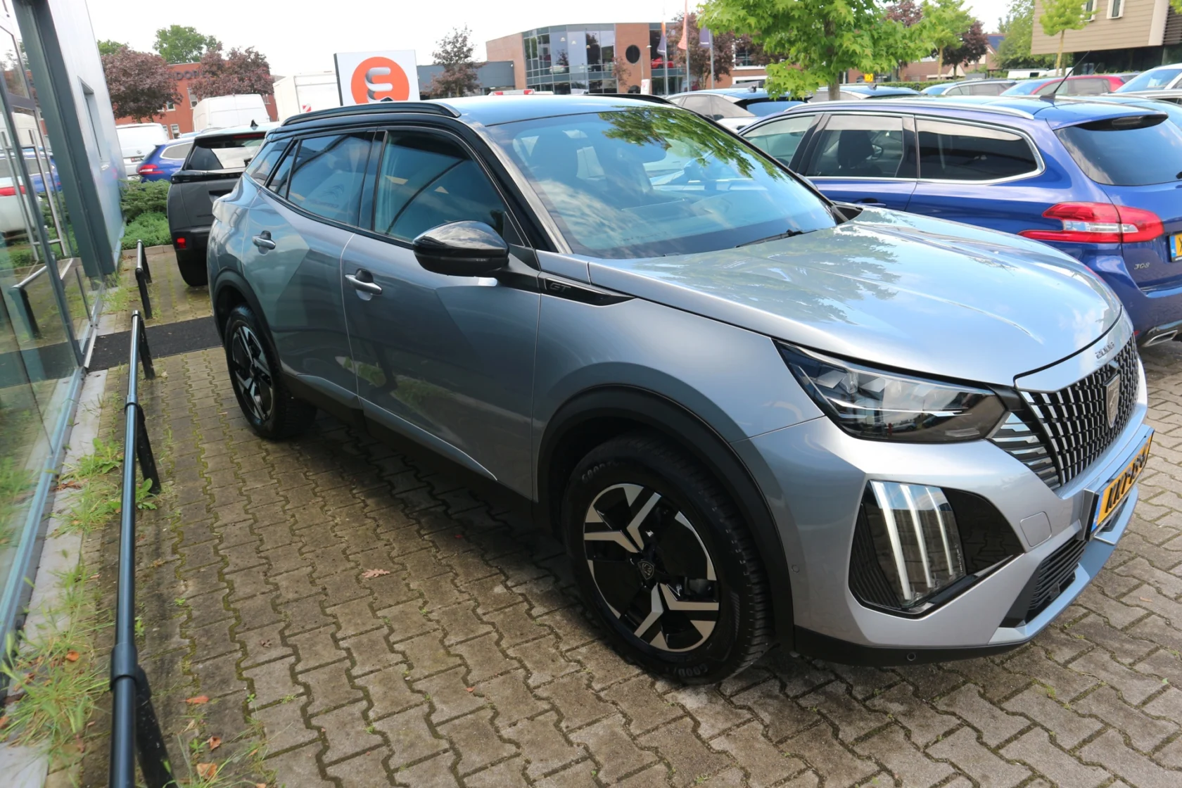 Peugeot-2008
