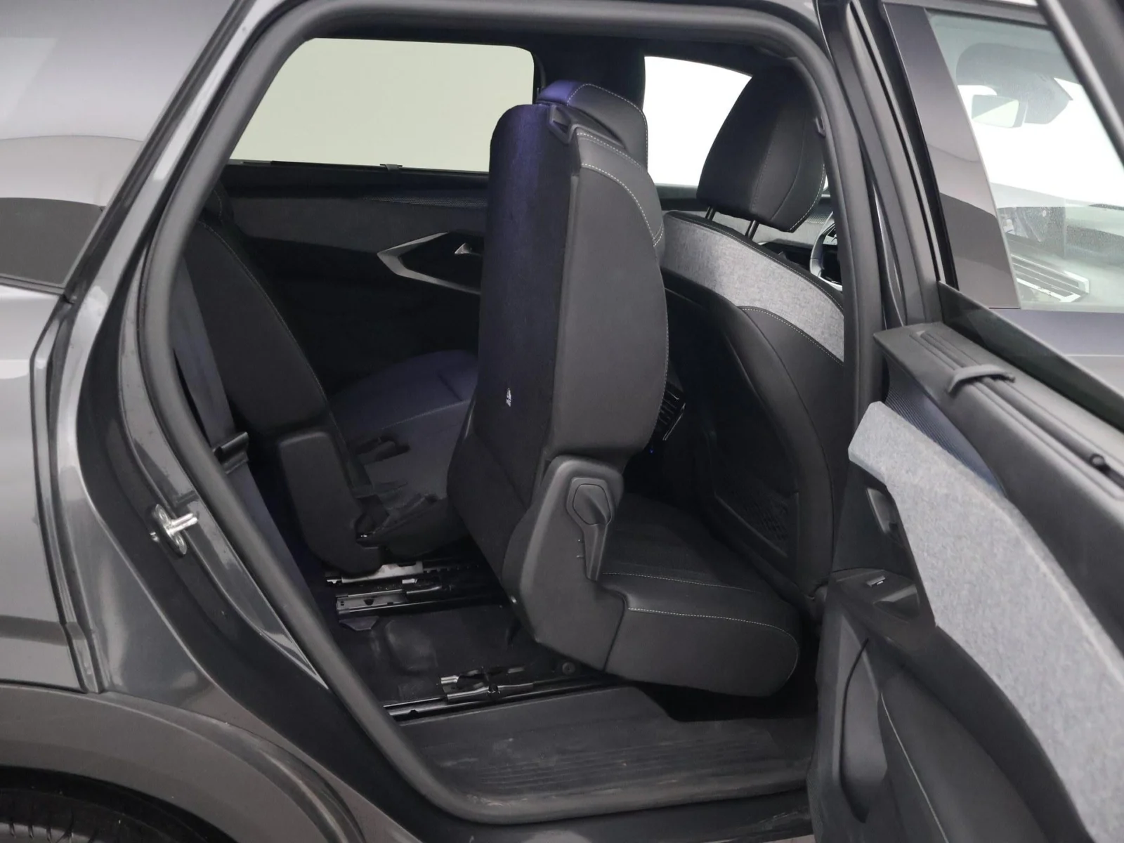 Peugeot-5008