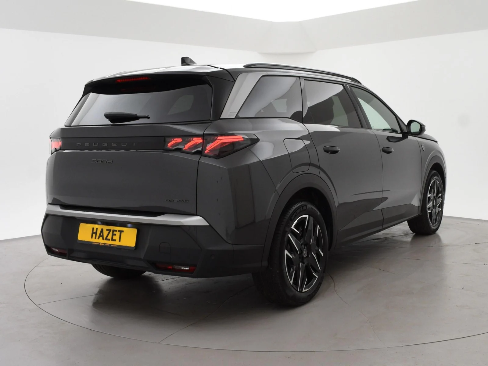 Peugeot-5008
