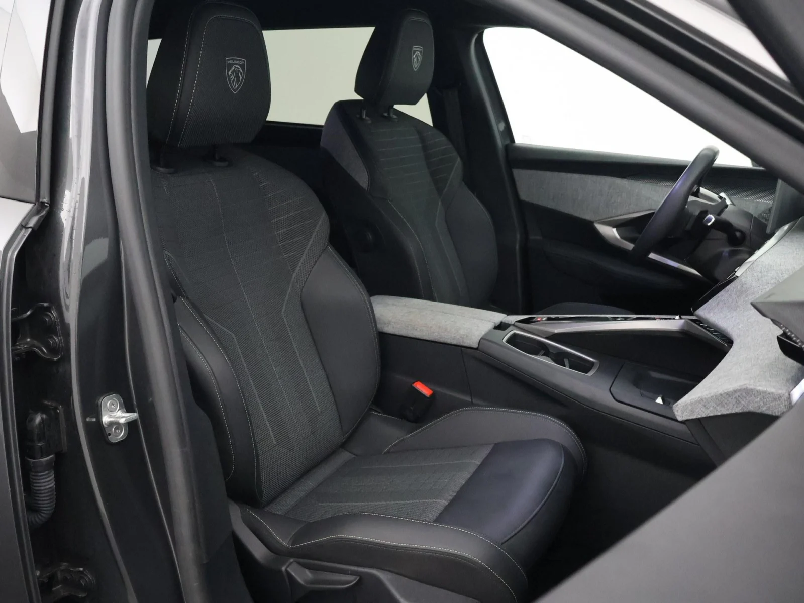 Peugeot-5008