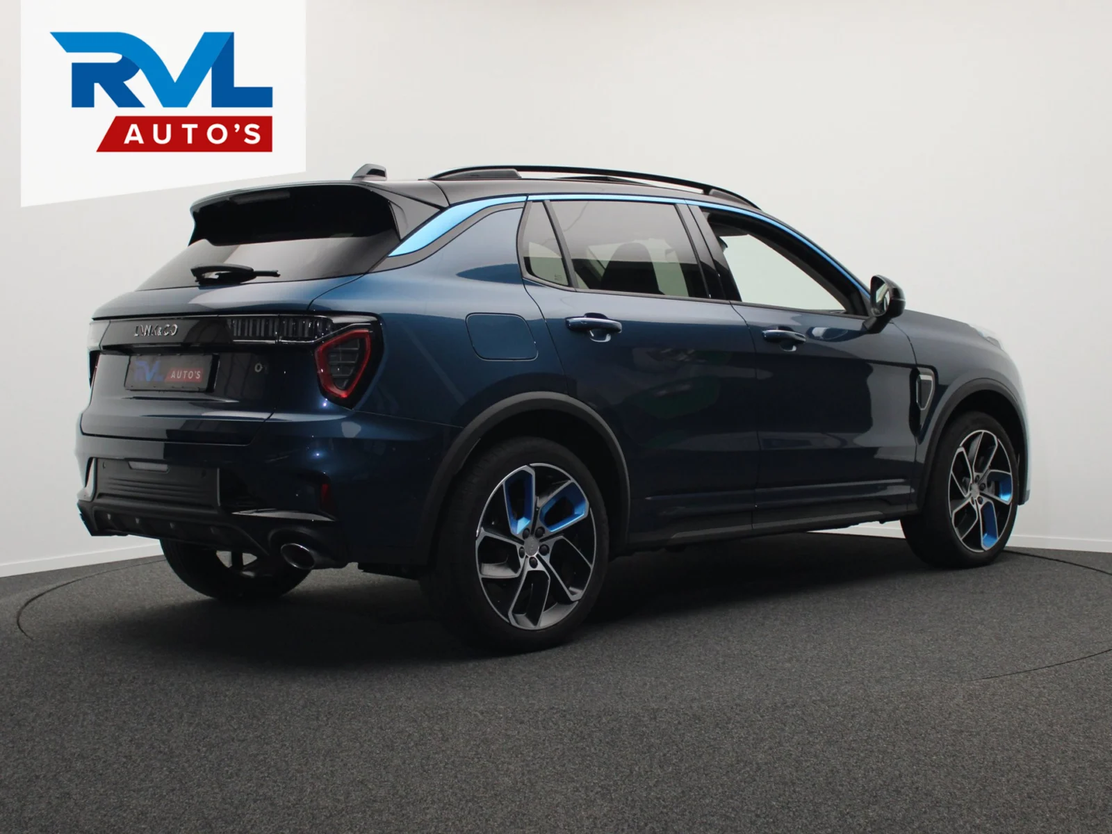 Lynk & Co-01