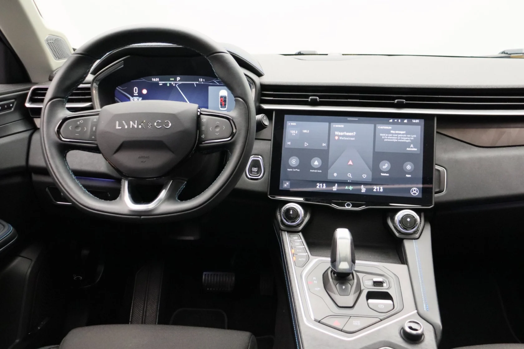 Lynk & Co-01