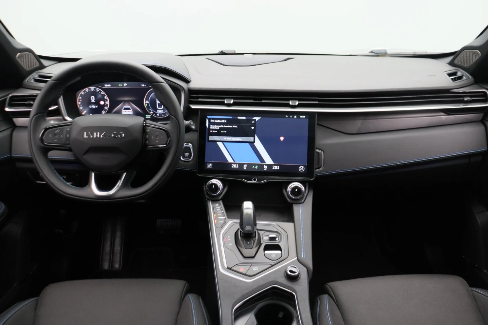 Lynk & Co-01