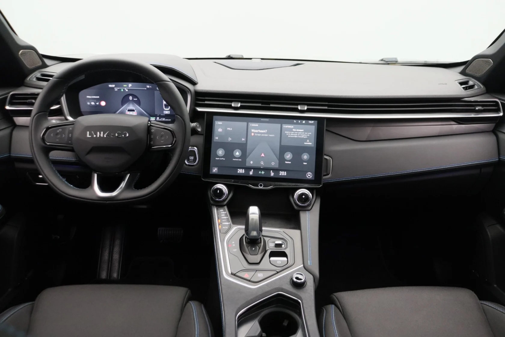 Lynk & Co-01