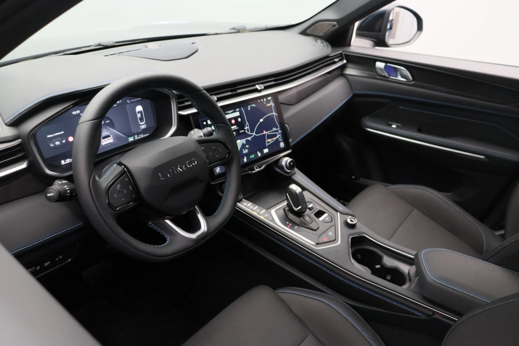 Lynk & Co-01