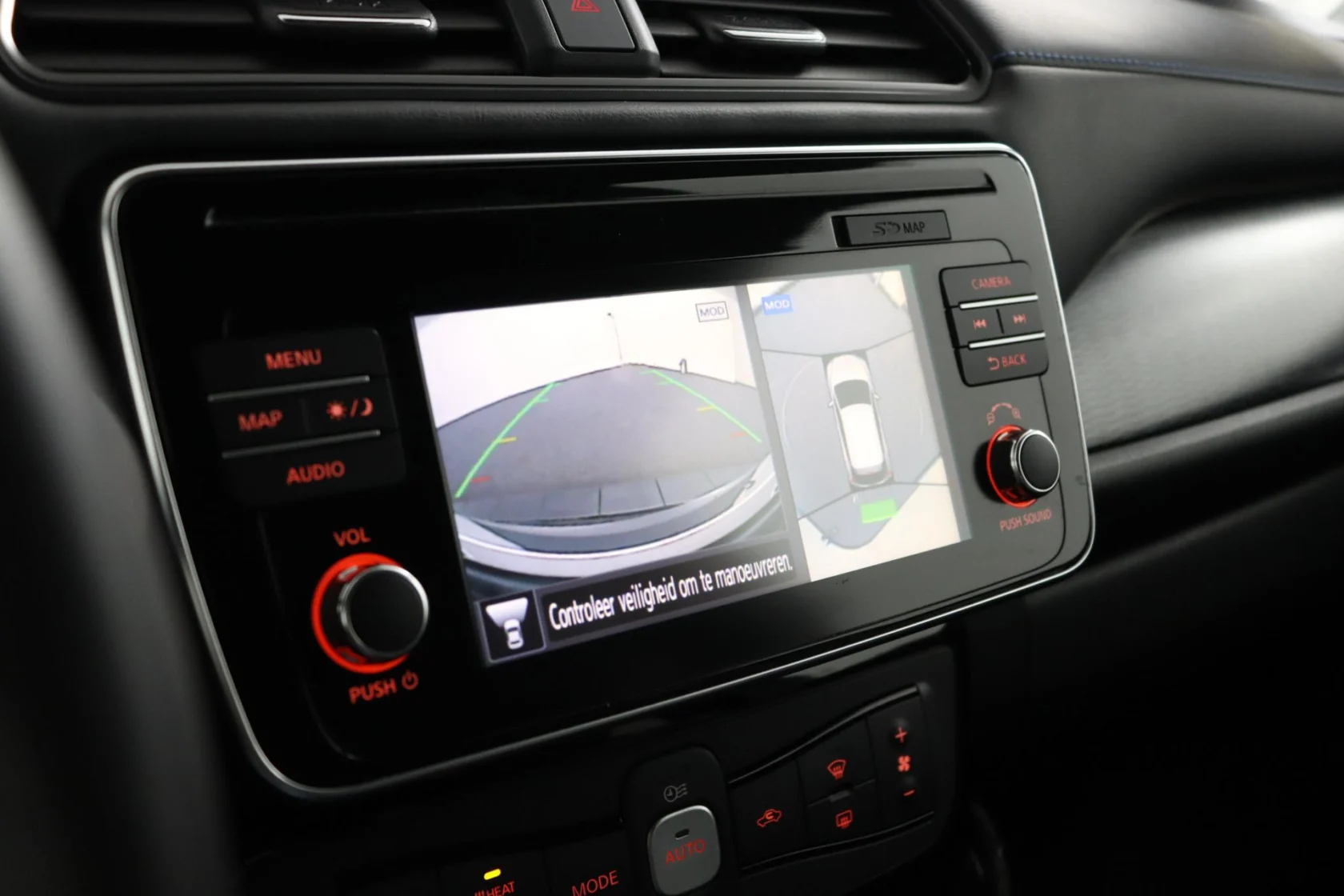 Nissan-Leaf