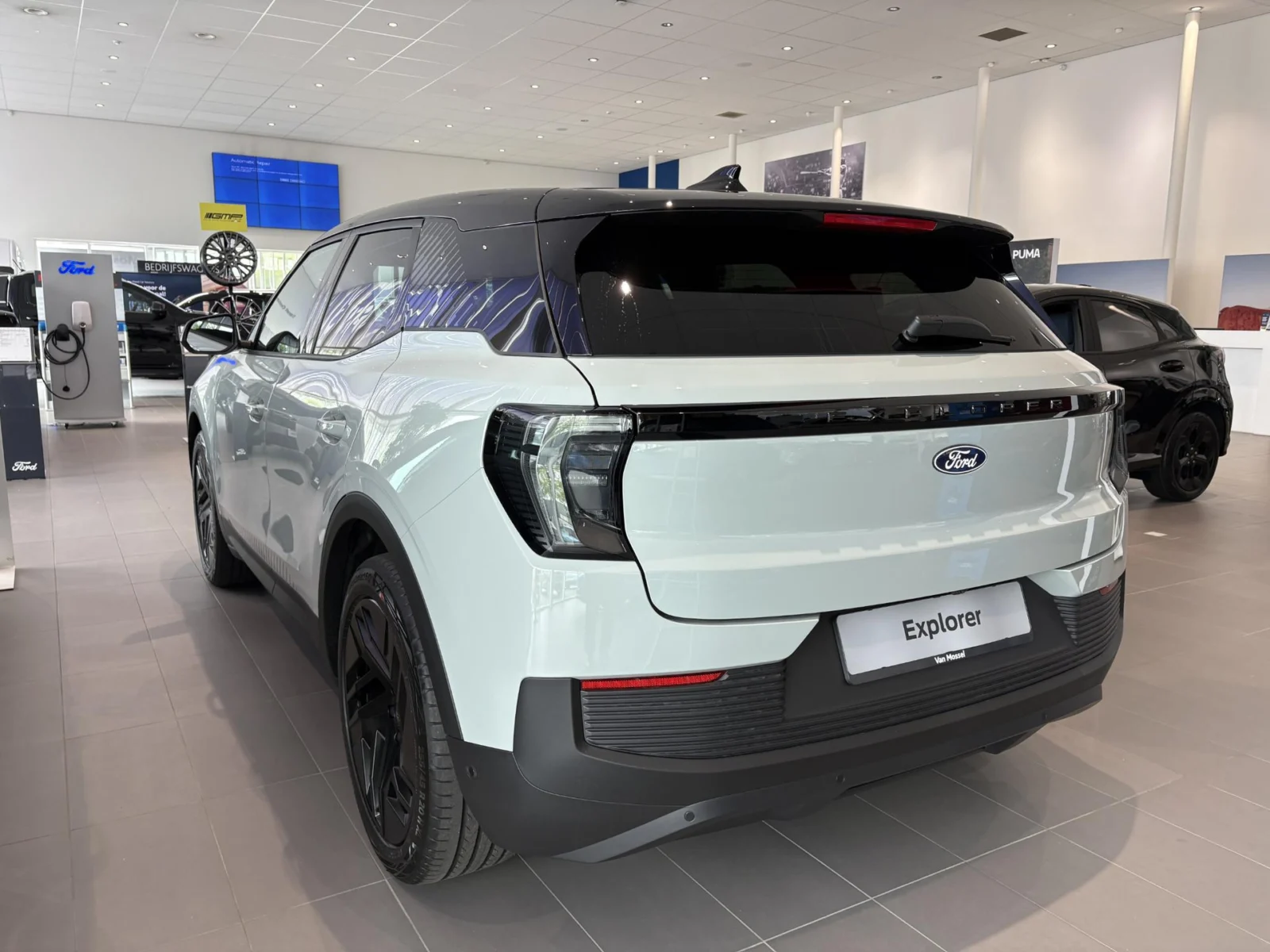 Ford-Explorer