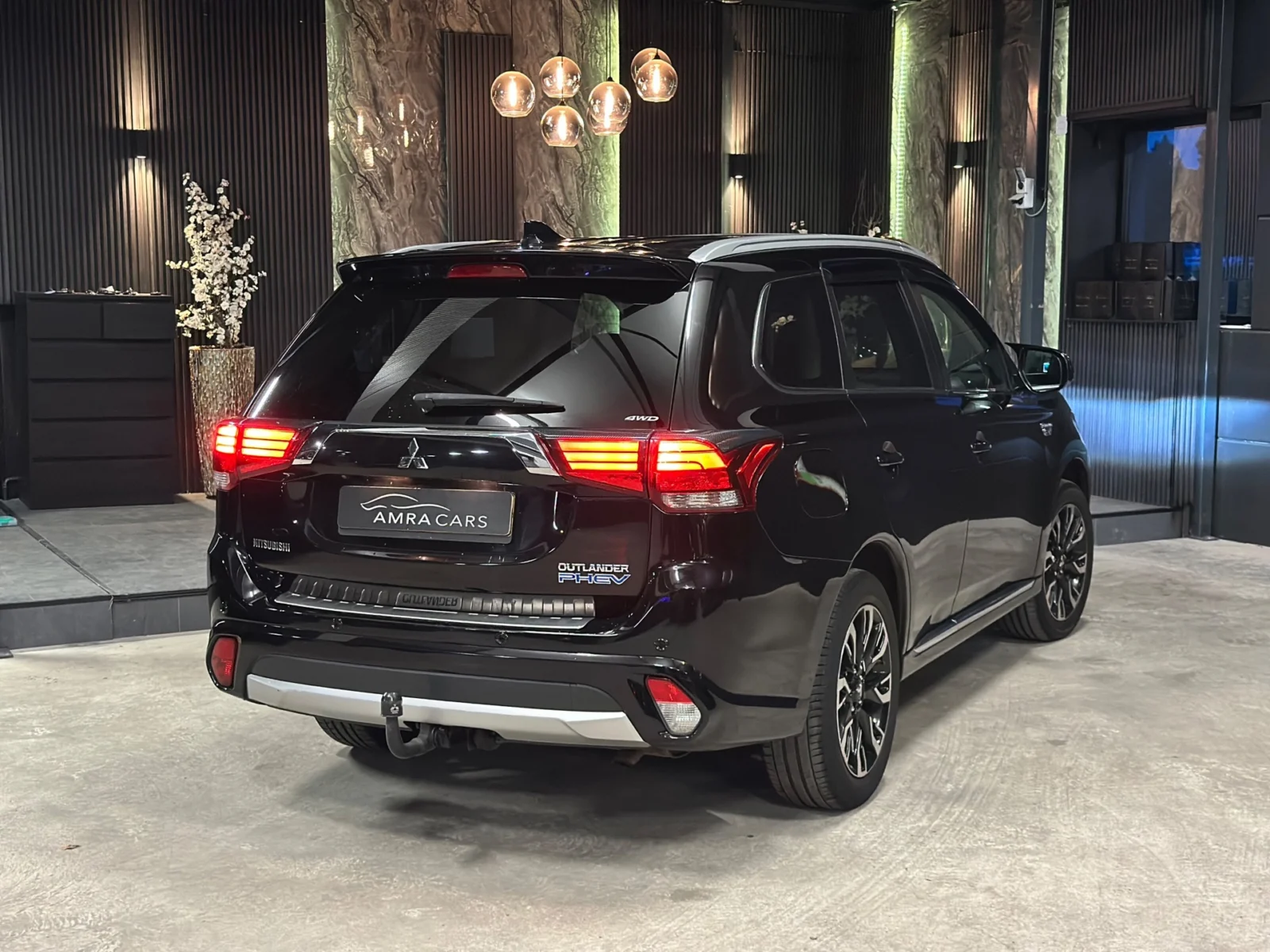 Mitsubishi-Outlander