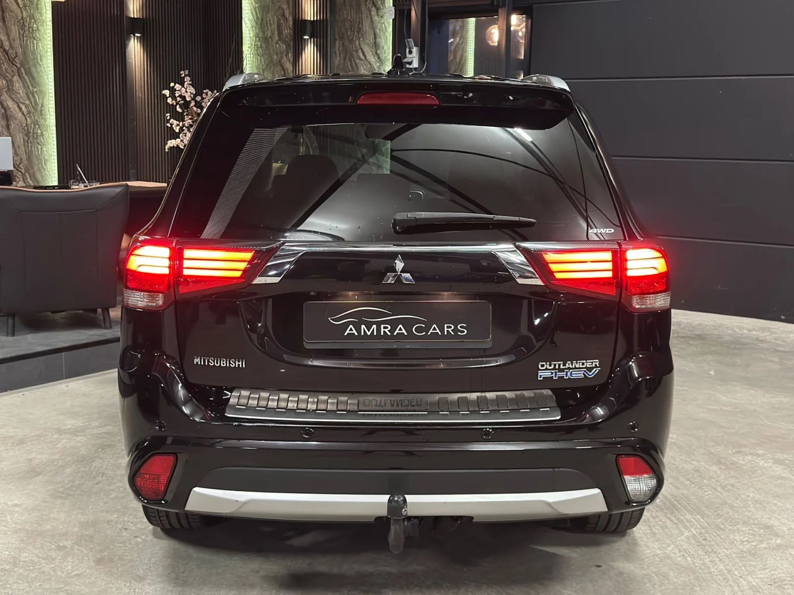 Mitsubishi-Outlander