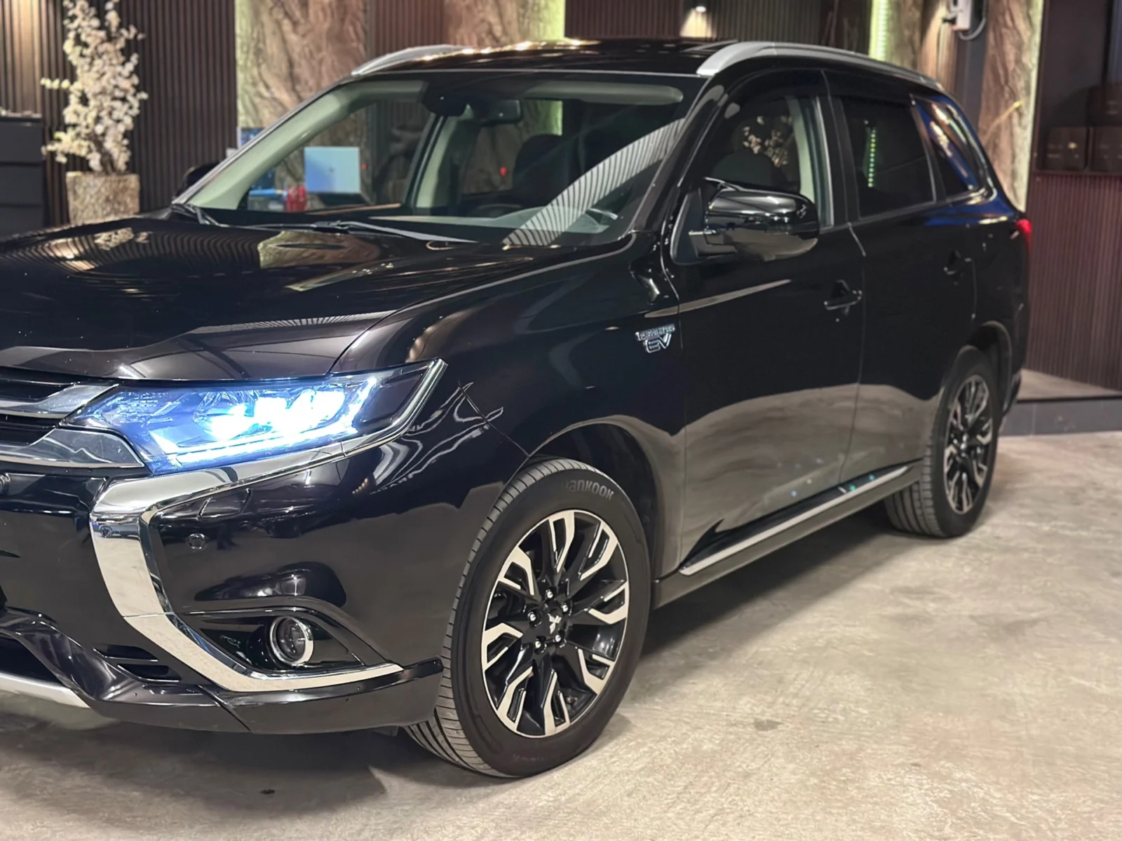 Mitsubishi-Outlander