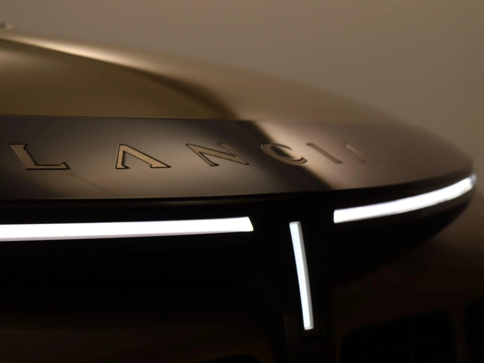 Lancia-Ypsilon