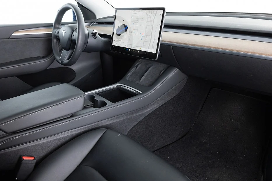 Tesla-Model Y
