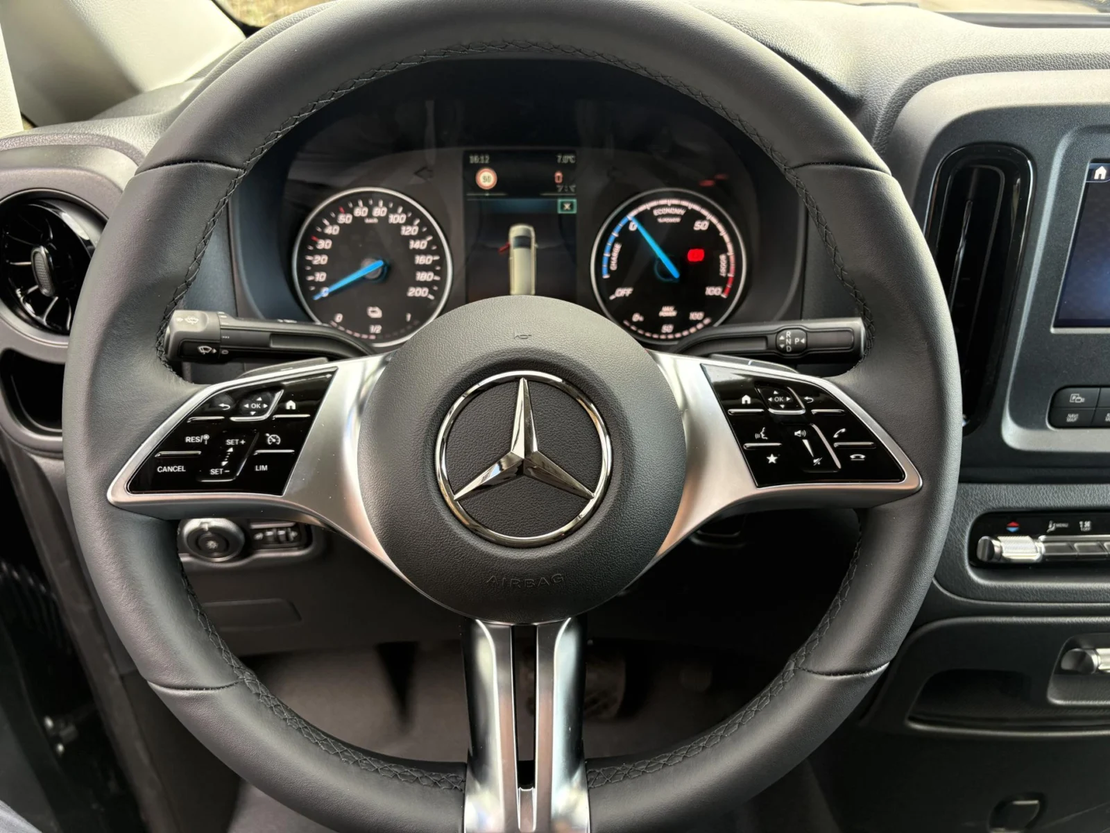 Mercedes-Benz-eVito
