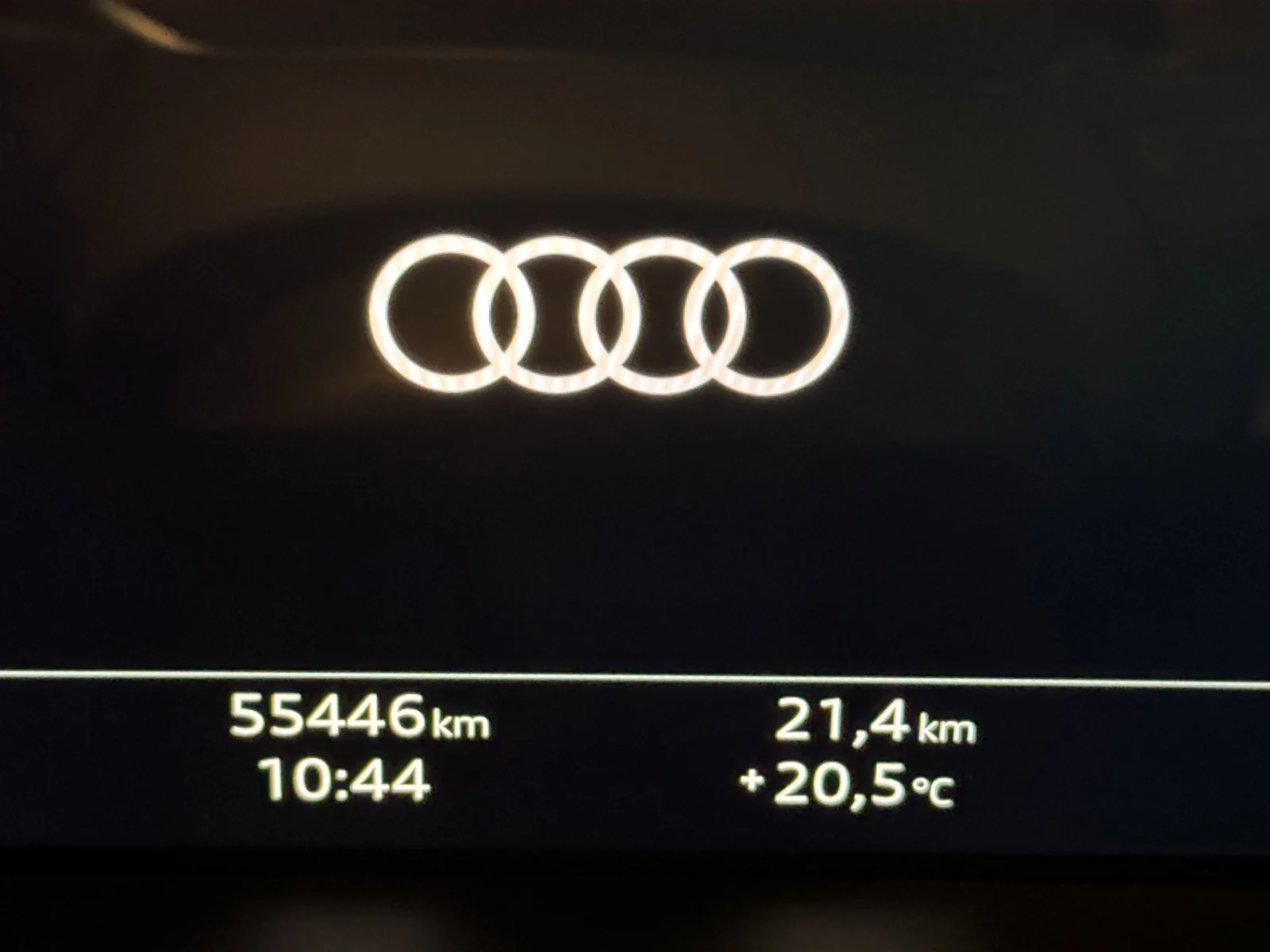 Audi-Q8 e-tron
