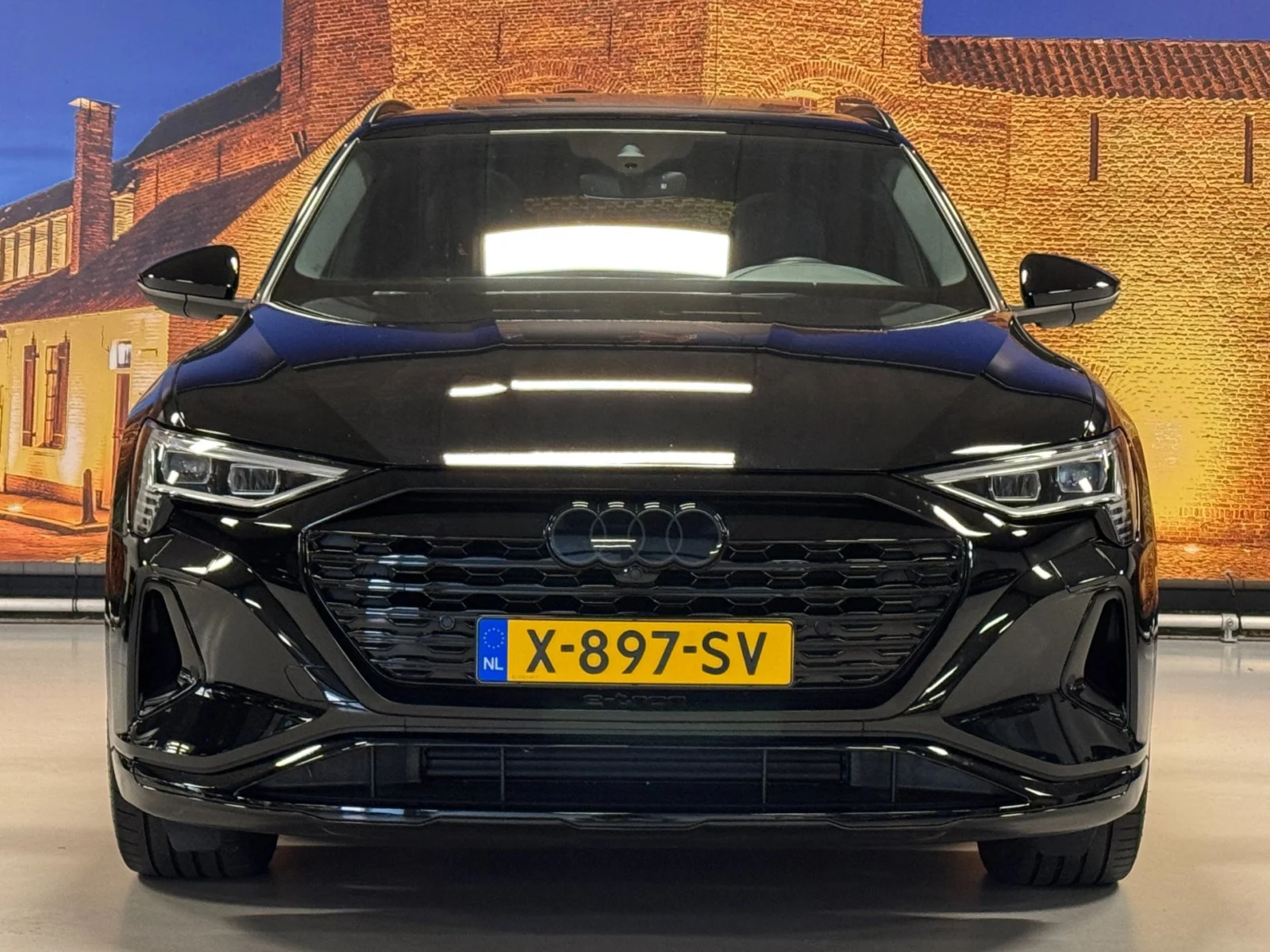 Audi-Q8 e-tron