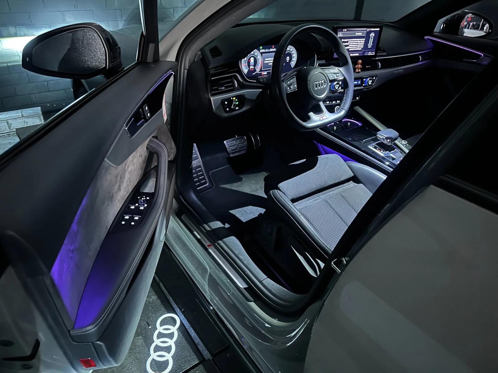 Audi-A4