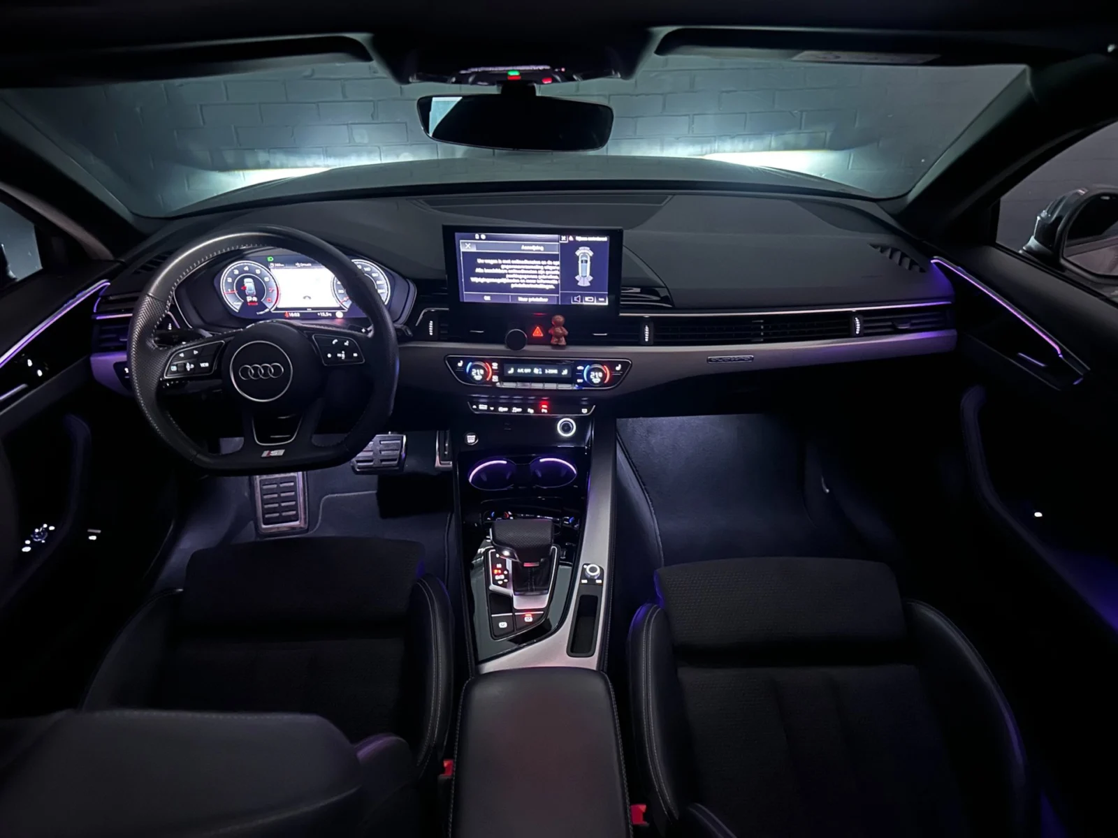 Audi-A4