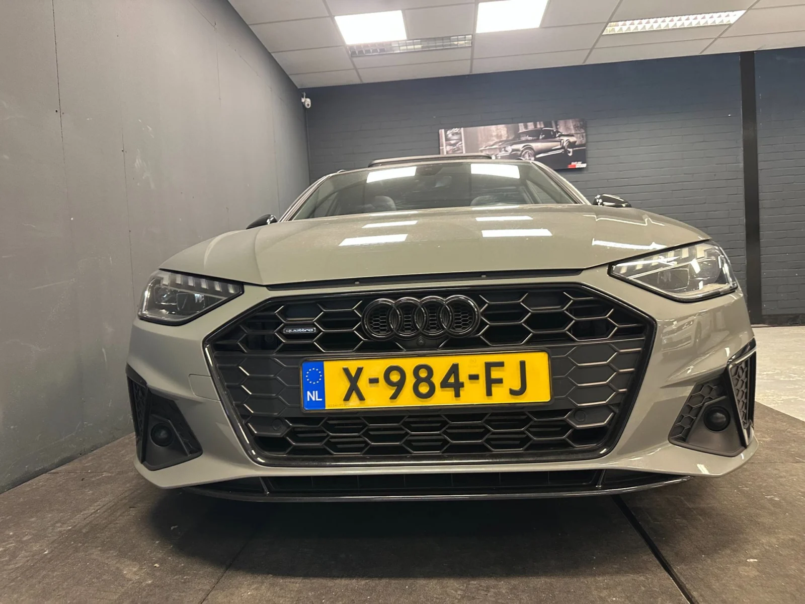 Audi-A4