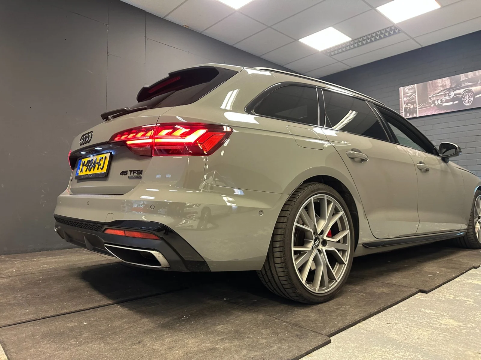 Audi-A4