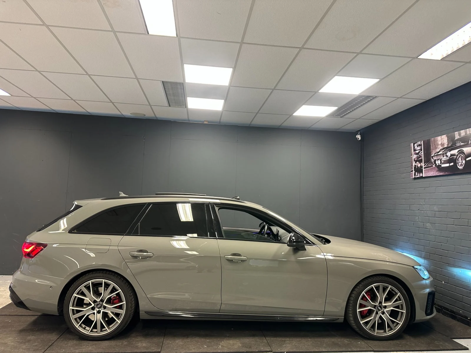 Audi-A4