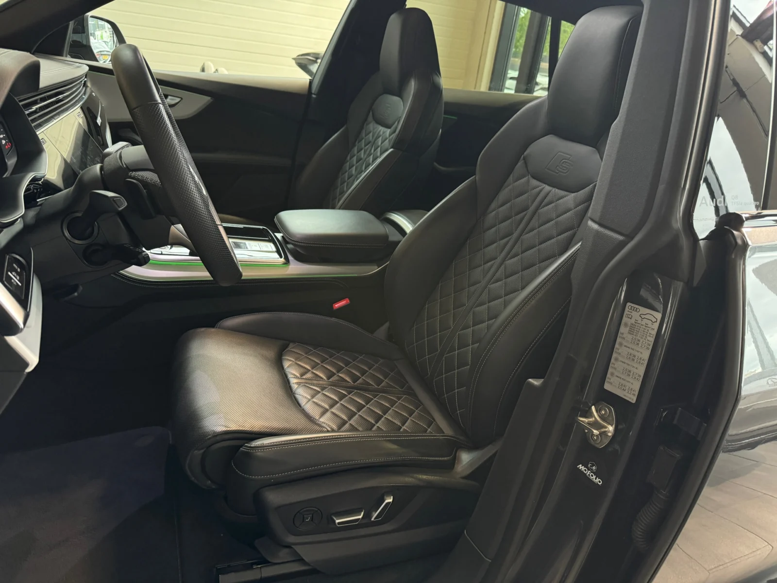 Audi-Q8
