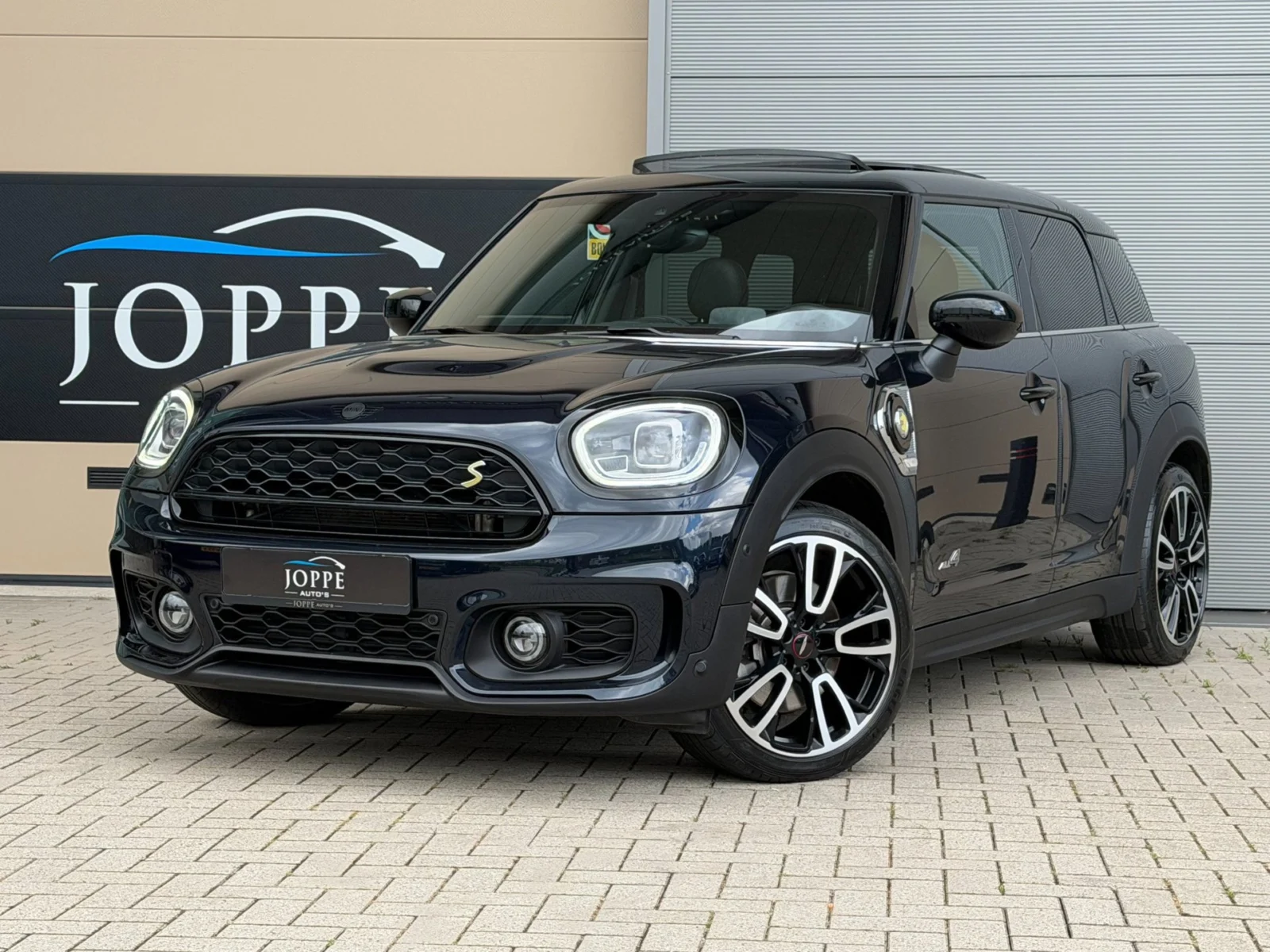 MINI-Countryman