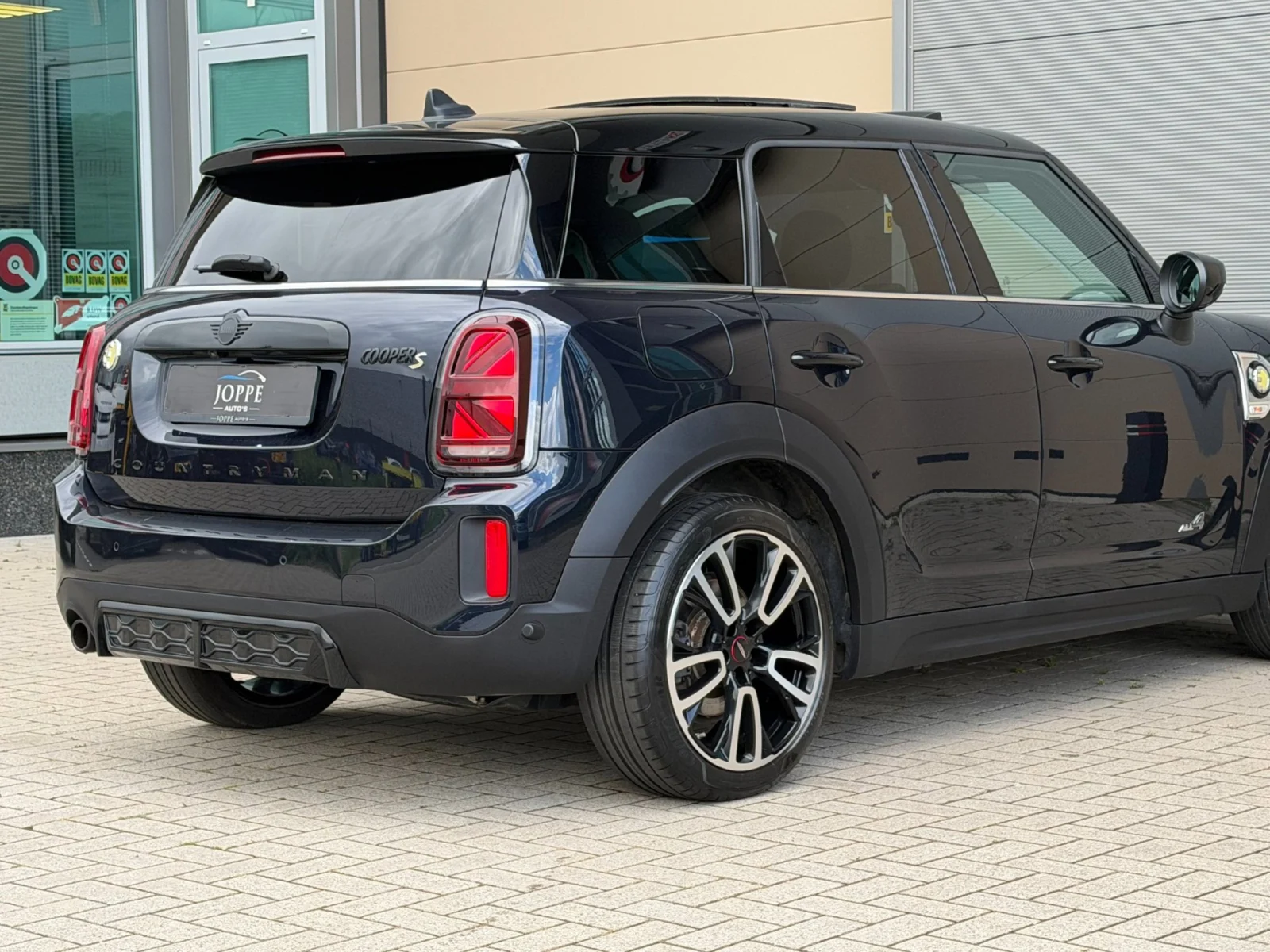 MINI-Countryman