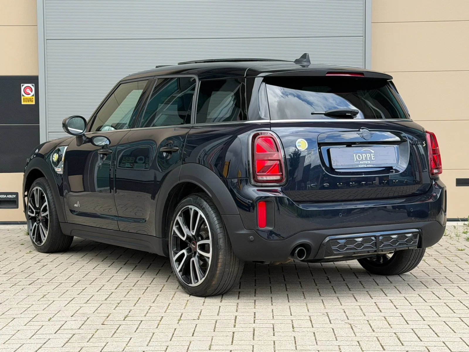 MINI-Countryman