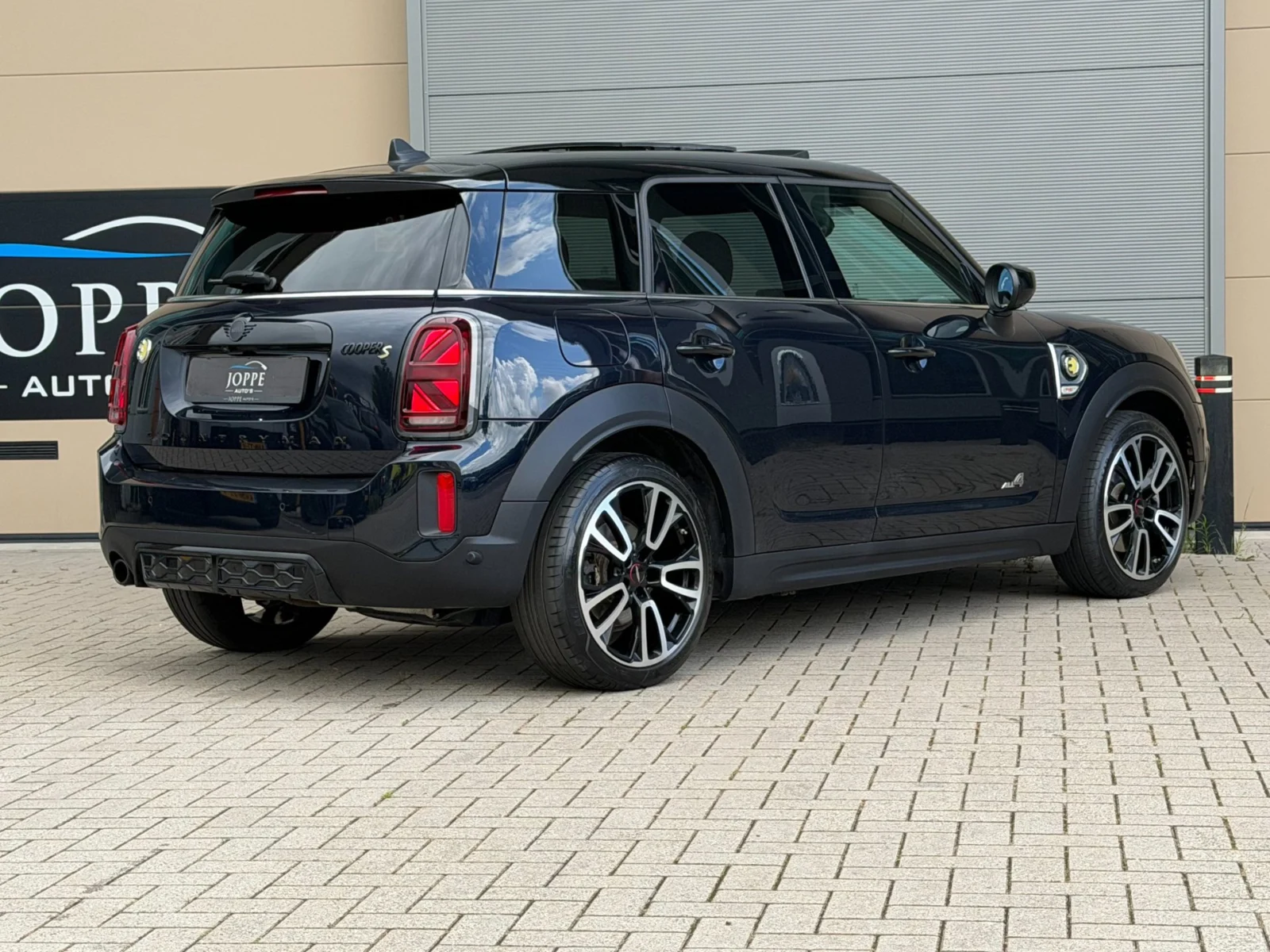 MINI-Countryman