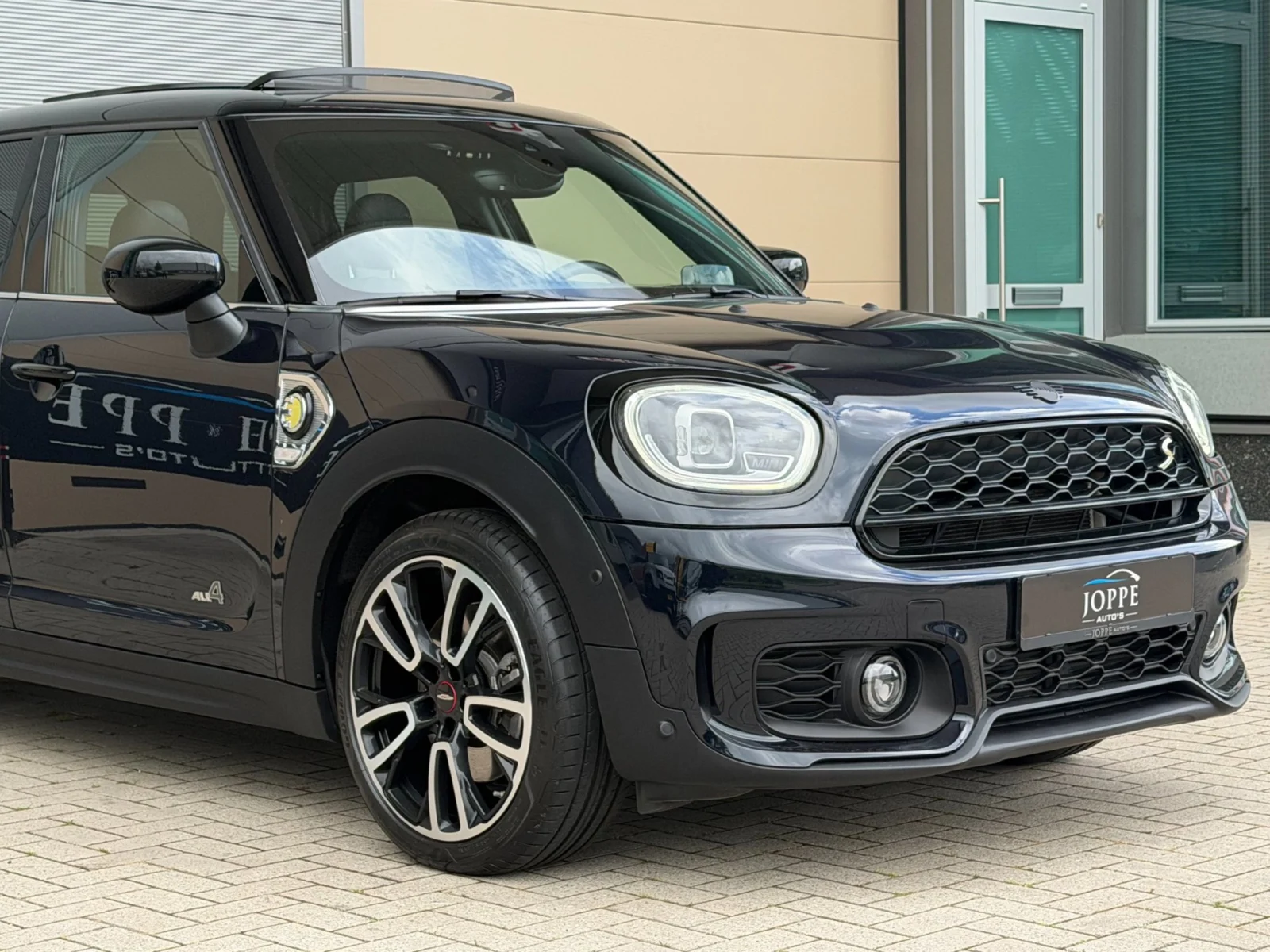 MINI-Countryman