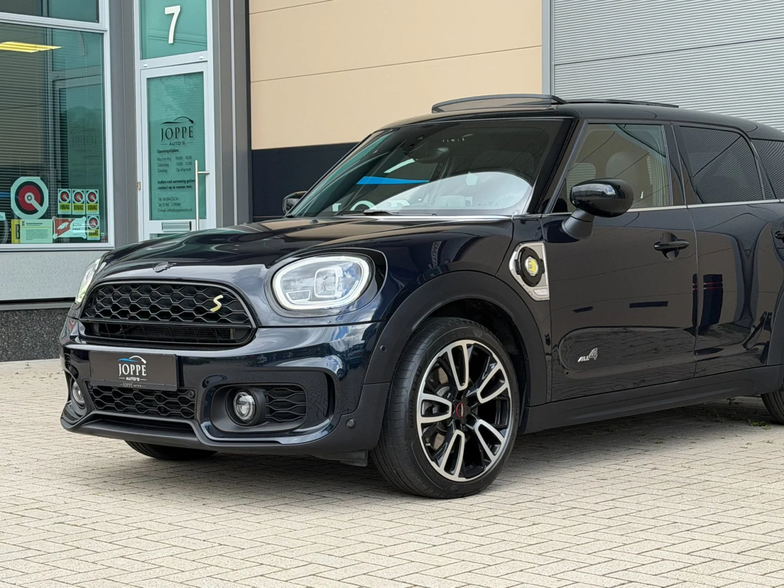 MINI-Countryman